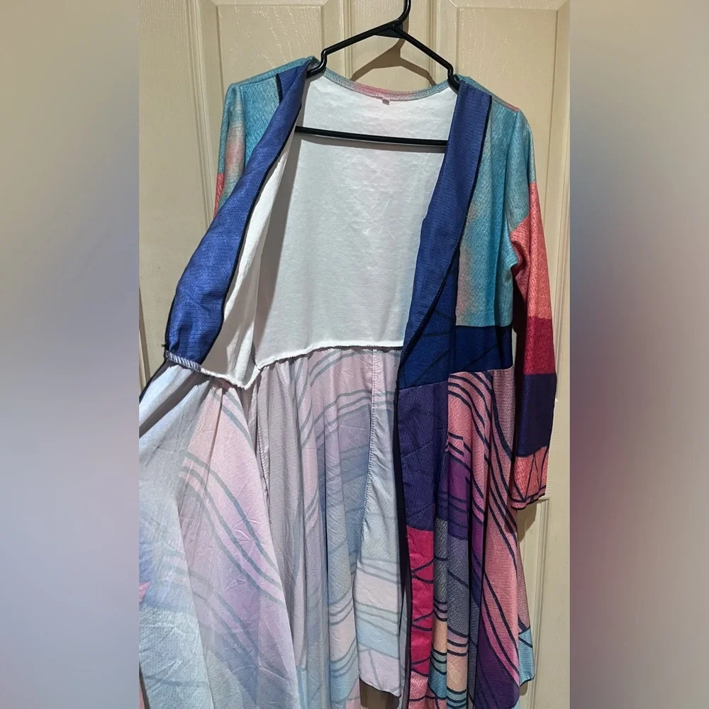 Asymmetrical Long Sleeve Kimono, Size Medium - Picture 3 of 4